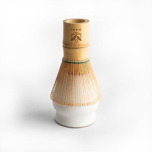 Soporte cerámico para batidor de té matcha (chasen) de Mari Premium Tea